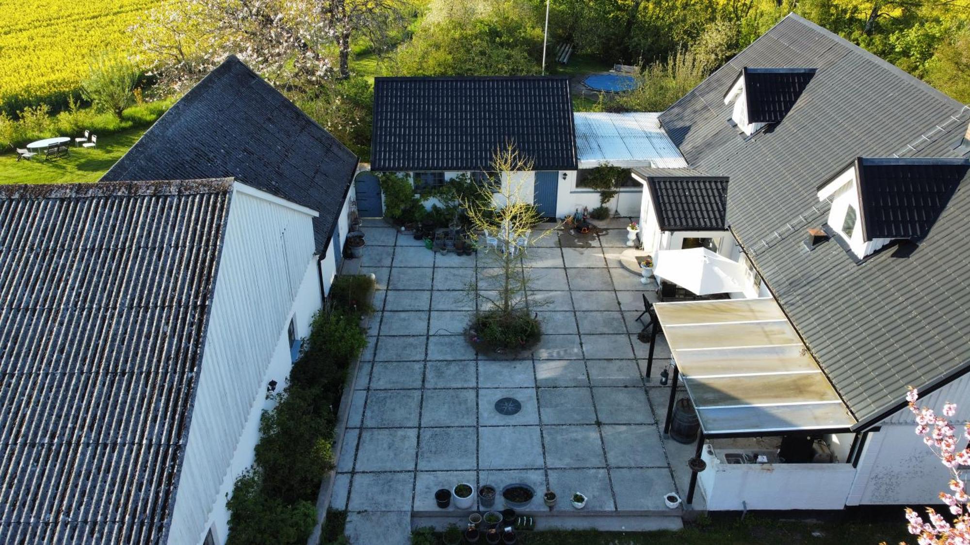 Rosdala Gard - Gaesthuset *